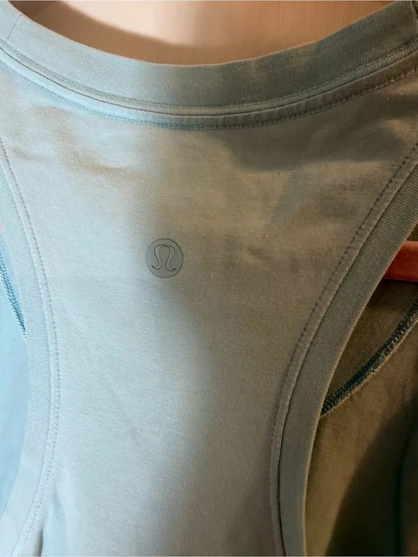 Lululemon light blue tank - size 4! - Image 4