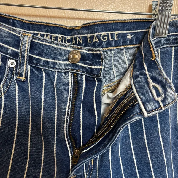 American Eagle Women’s Jeans Pinstripe Mom White Stripe 100% Cotton Blue Size‎ 2 - Image 6