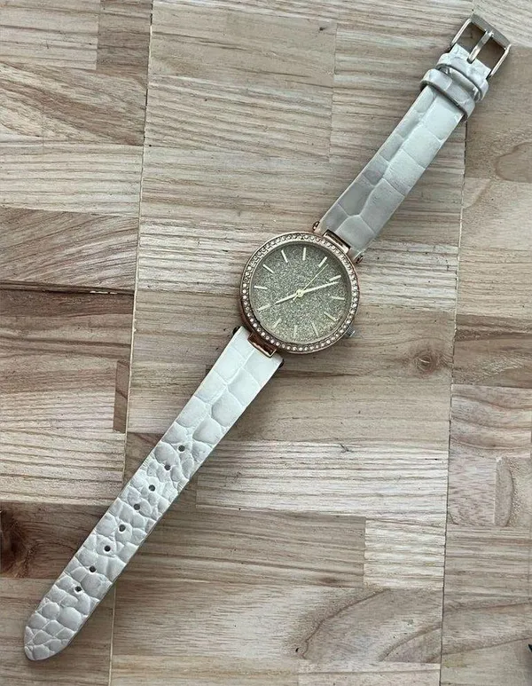 2/$20 Ladies Value Watch - Image 3