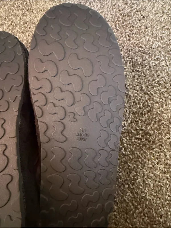 NWOT Skims Spa Terry logo slippers gunmetal size 38 - Image 9