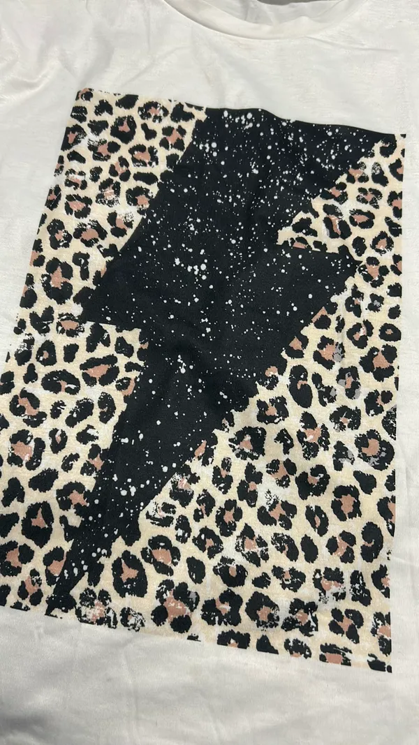Shein T-Shirt White Graphic - Image 3