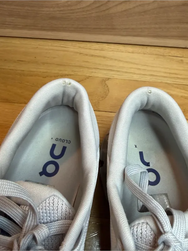On Running Women's Cloud X 4 Sneakers in Lavender / Acai - Size 9 - Image 9