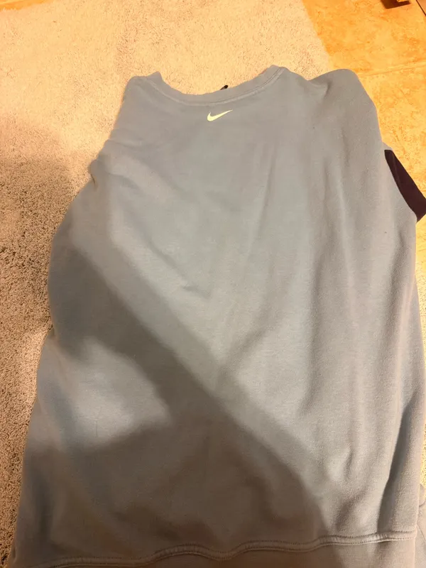 Nike Crewneck Sweatshirt - Image 3