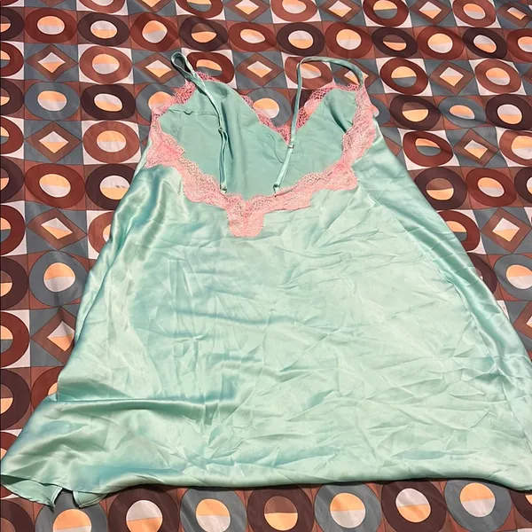 Victoria secret MD Victoria's Secret Green and Pink Chemise with V-Neckline - Image 4