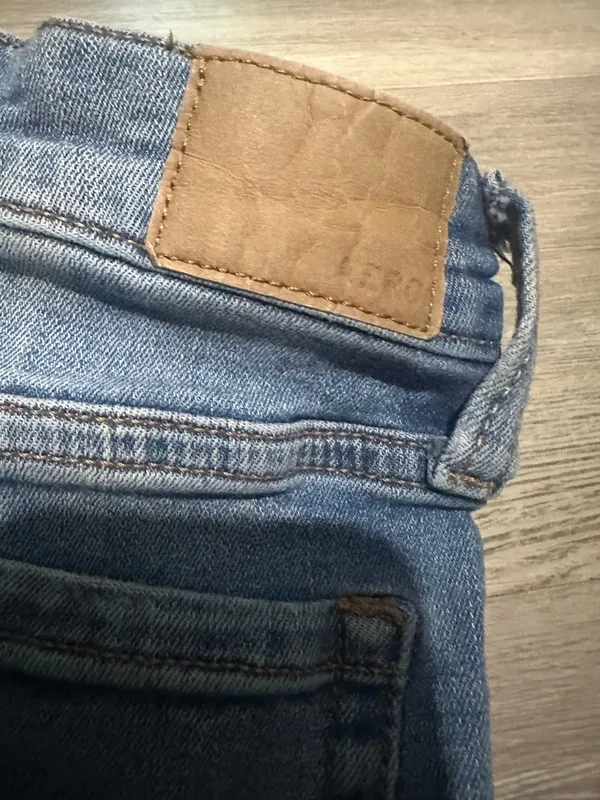 Aeropostale Jeans - Image 3