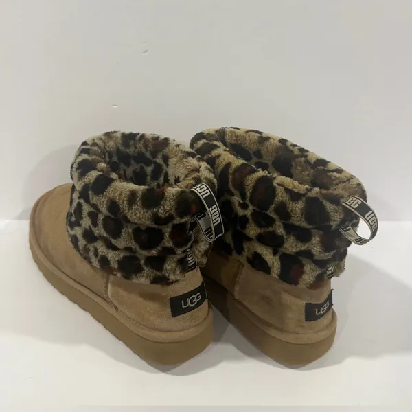 UGG Classic Short Chestnut Leopard Cuff Boots Women 11 Sheepskin Winter Cozy - Image 10