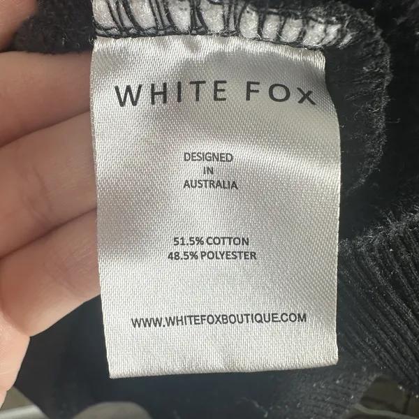 White Fox Hoodie Sweatshirt Womens Sz M/L Black Fleece Pullover Vol. 3 Offstage - Image 6