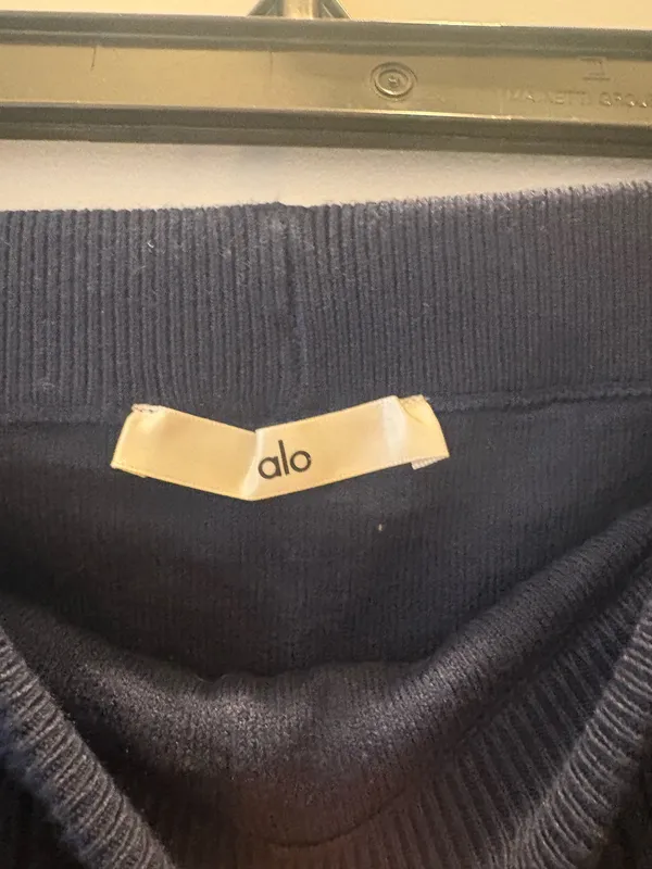 ALO Mini Cable High-Waist Sweater Short - Image 4