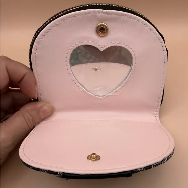 Juicy Couture Black Gothic Logo‎ Coin Purse with Heart Mirror and Gold Hardware - Image 5