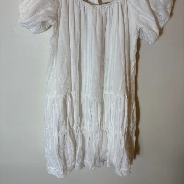Davi & Dani White Kimmy Dress Puff Sleeve Tiered Back Tie NWT‎ Medium - Image 4
