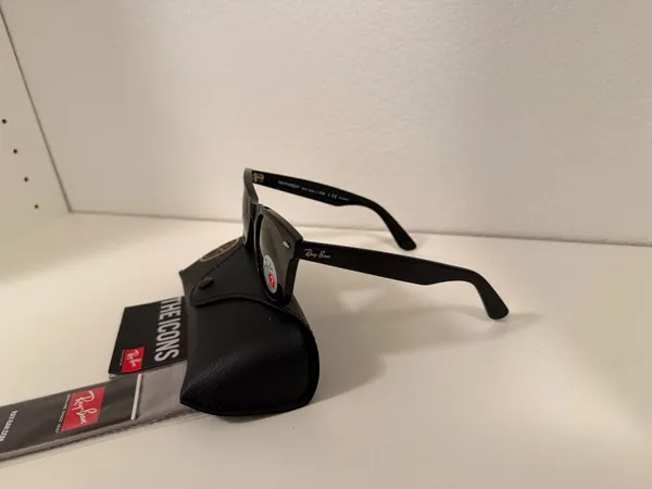 Rayban Wayfarer Sunglasses Polarized - Image 6