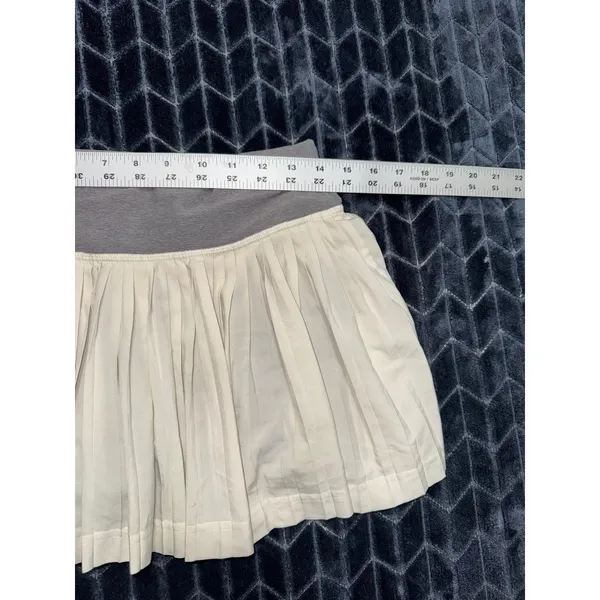 Lululemon Women's Pleat To Street Skirt White Heathered Size 4 - Image 6