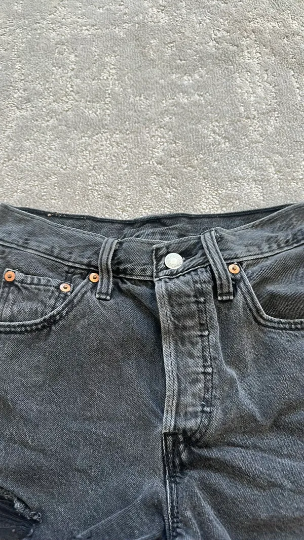 Levi’s 501 Shorts - Image 2