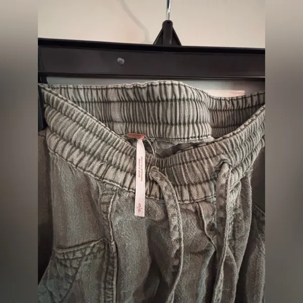 Free People Green Cargo Pants inside seam: 25 Size: S - Image 3