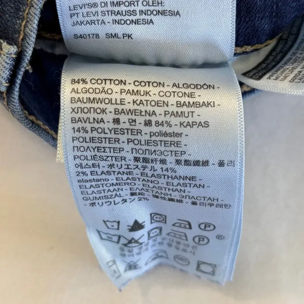 Women's‎ Levi's Jeans Curvy Medium Wash Denim 28x29 Capsule Wardrobe US Size 6 - Image 7