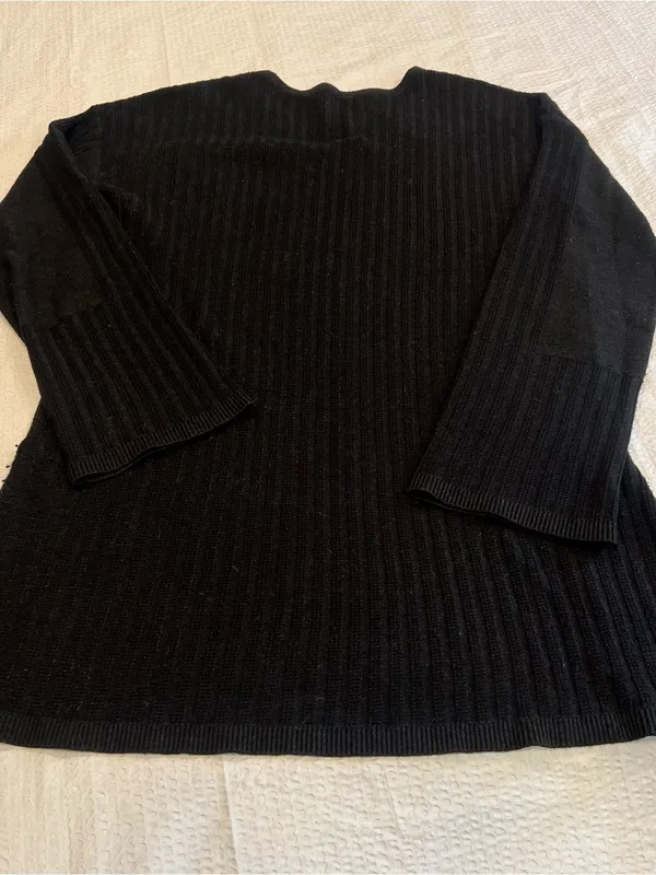 Smartwool Women's Shadow Pine V-Neck Rib Sweater in black M women - Image 5