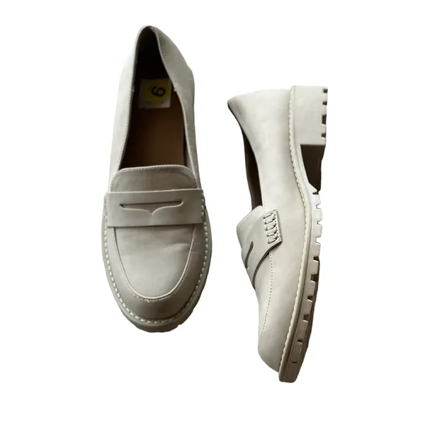 NEW DV Dolce Vita Catalina Lug Sole Loafer Light Taupe Faux Suede - Image 5