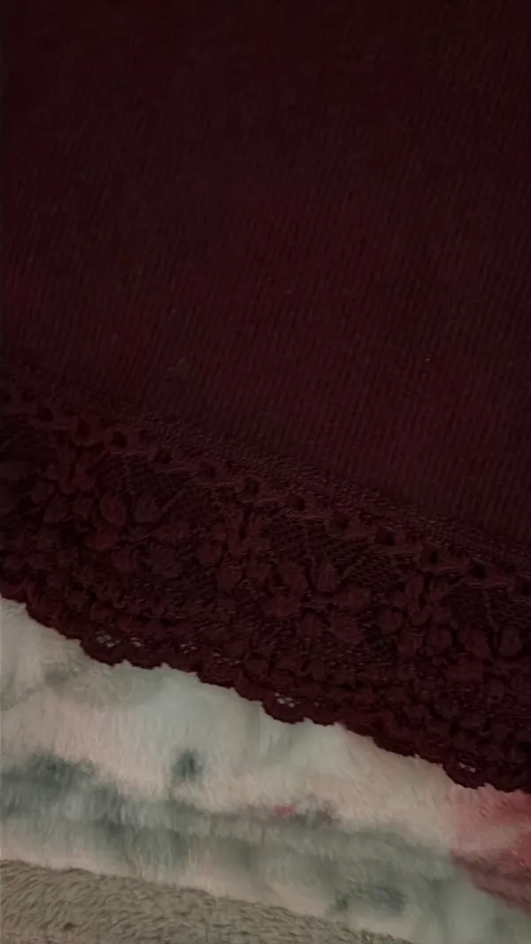 Hollister lace trim tank top - Image 2