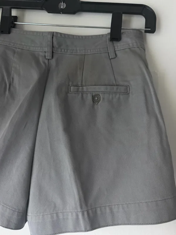 Gap Women’s Grey Chino Shorts - Image 5