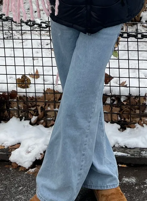 Low rise light denim jeans - Image 3