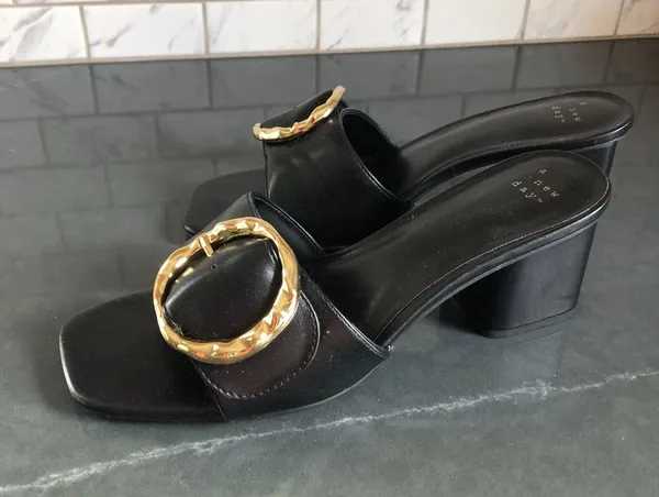 Black sandals  - Image 3