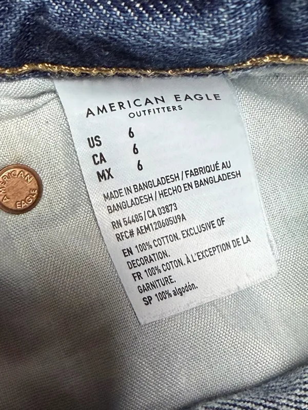 American Eagle 90s Boyfriend Denim Jean Short Womens 6 Distressed Ripped Jorts - Image 8
