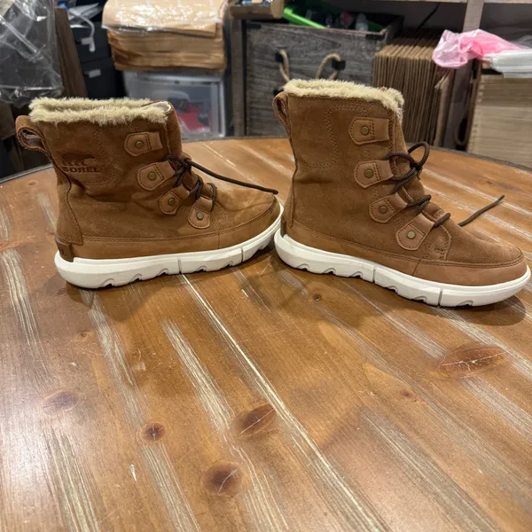 Sorel Boots Women's Size 5 Explorer II Joan Tan Suede Faux Fur Waterproof Snow - Image 2
