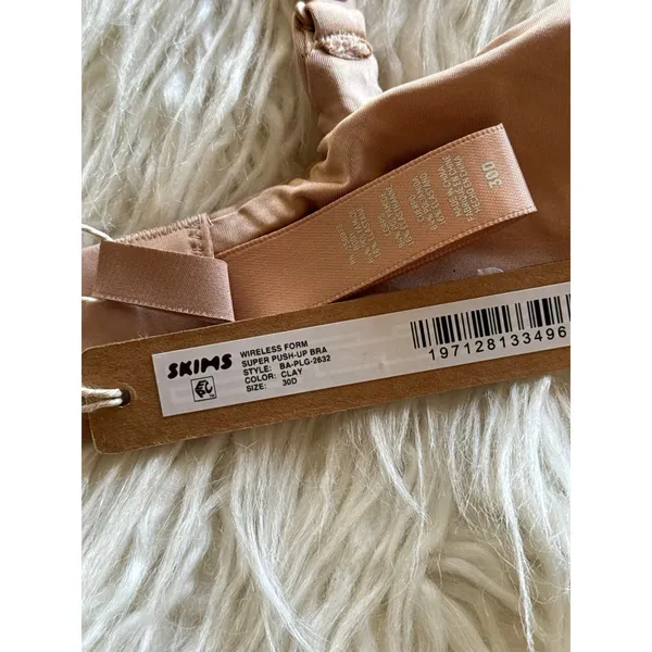 Skims Wireless Super Push up Bra Clay Size 30D - Image 8