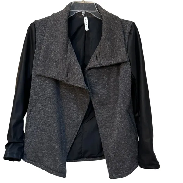 Fabletics Milano Coat Faux Leather Sleeve Size‎ Large Black Winter Lightweight - Image 2