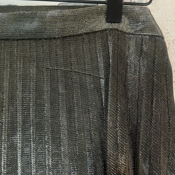 Lulus Star Shine Gold Pleated Midi Skirt size small - Image 5
