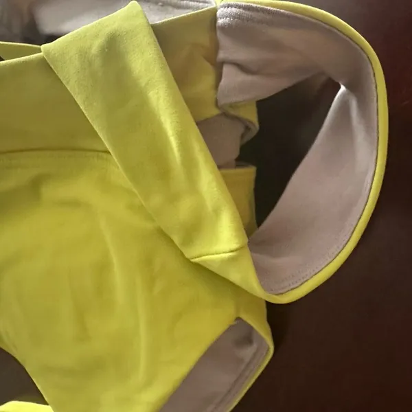 Lululemon Green Wrap Front Sports Bra Yoga Athletic Top Women - Image 4