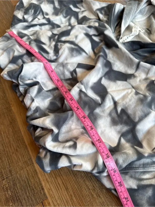 lululemon athletica LA All Yours Bubble Hem Light Gray Hoodie Size 6 - Image 6