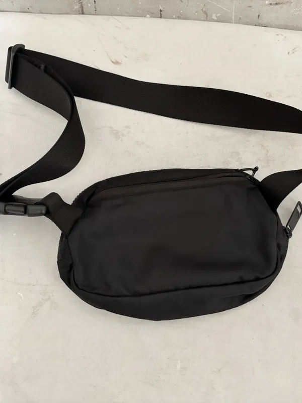 Lululemon Everywhere Belt Bag, Black - Image 3
