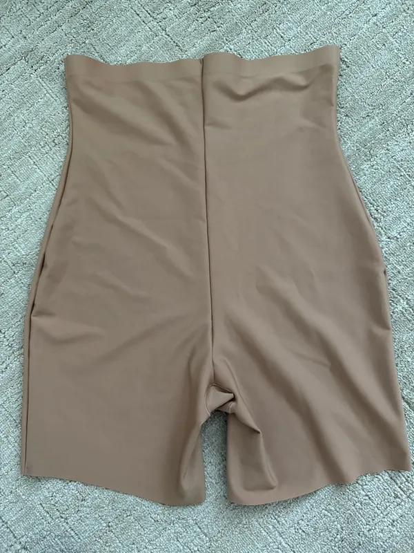SKIMS Body Core Sculpt High Waisted Shorts sz 2X - Image 4
