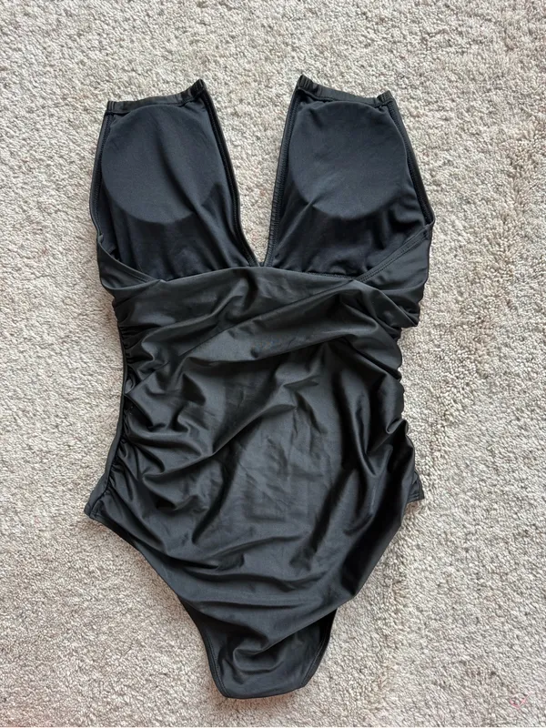 Women's Black Halter One-Piece Swimsuit Size Large Fully Lined Excellent - Image 3