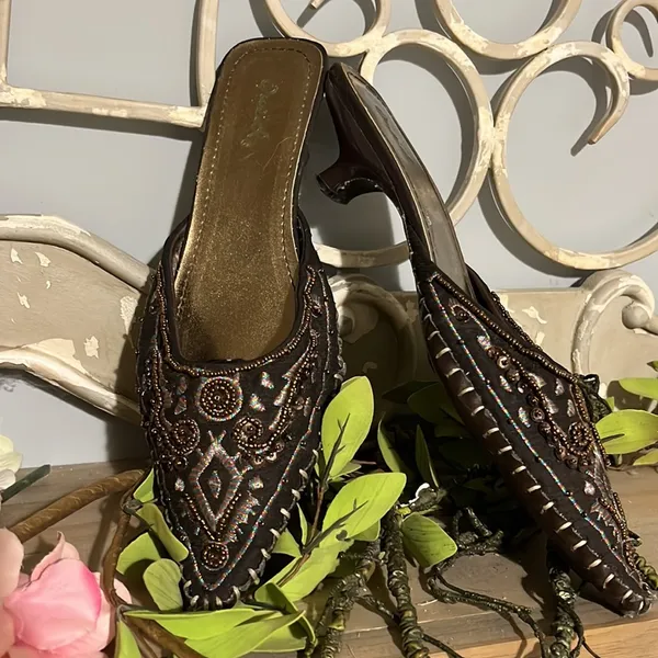 Qupid Pointed Toe Beaded Slip On Brown Shoes Kitten Heel Aztec Western Womens 7 - Image 4