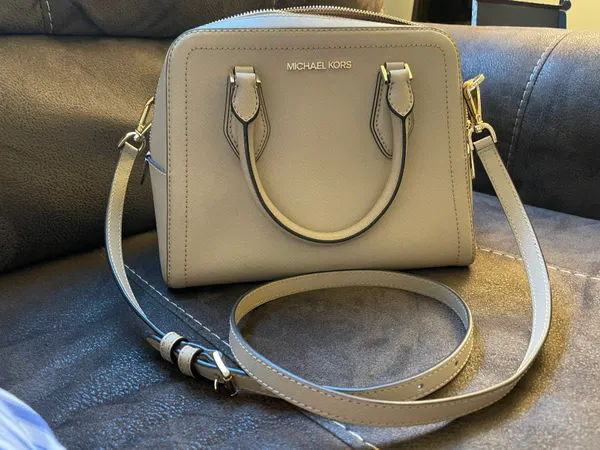 Michael Kors Crossbody - Image 4