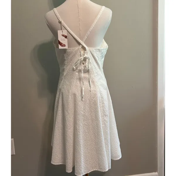 Chelsea & Violet White Embroidered Dress NWT 100% Cotton SZ L Embroidered LWD - Image 7