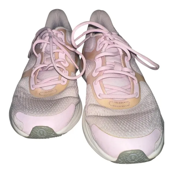 Luluemon Blissfeel‎ Womens Pink Running Shoes, Size 8 - Image 2