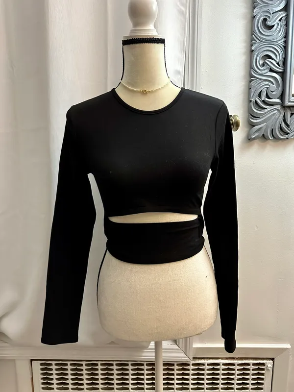 Adika Long Sleeve Crop Too - Image 2