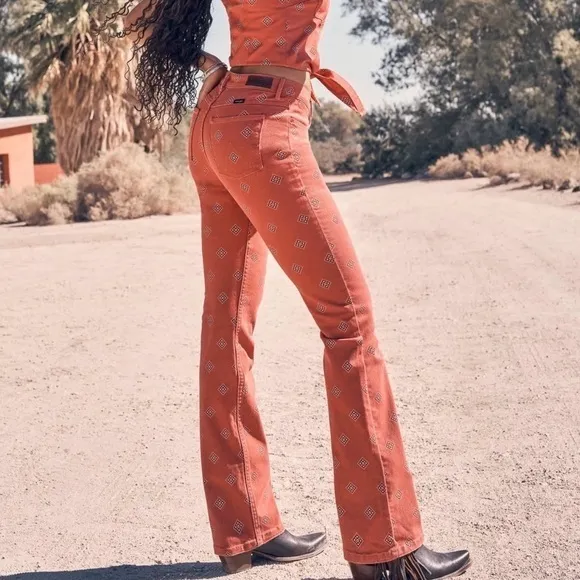 NEW Wrangler High Rise Bootcut Bandana Jean Red Diamond Western Cowgirl Festival - Image 3