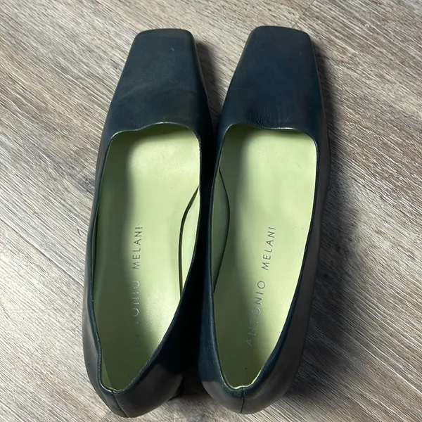 Antonio Melani Laika Leather Pumps Size 7.5 Medium - Image 4