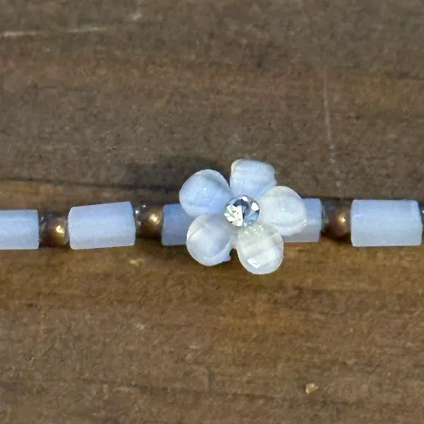 Vintage mother of pearl flower bead anklet - Image 2