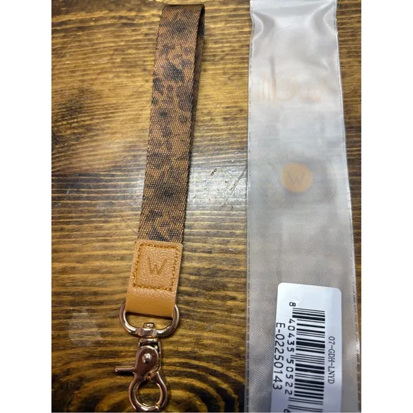 Walli brown floral key wristlet - Image 2