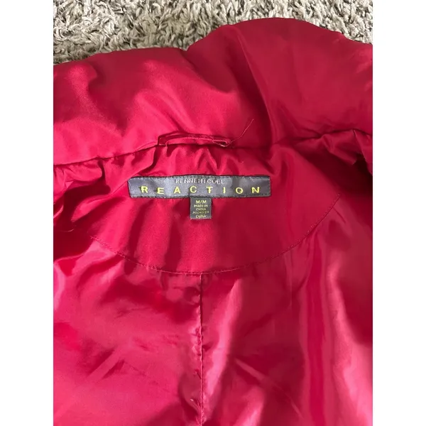 Kenneth Cole Reaction Women's Red Puffer Coat Size Medium‎ - Image 8