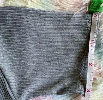 NWOT Square Neck Ribbed Gray Crop Tee Size XS - Image 4