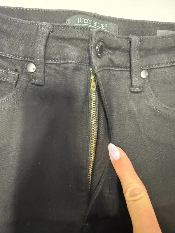 Judy Blue Skinny Jeans - Image 8