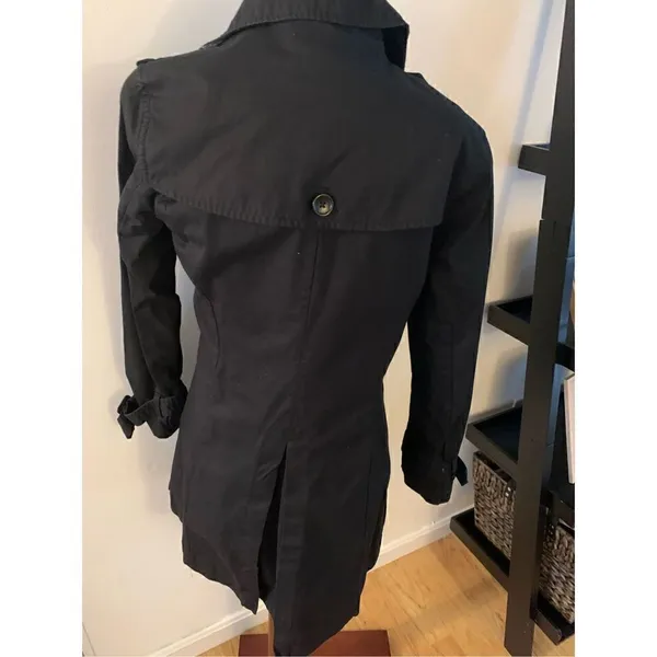 Black banana republic trench coach, size small - Image 3