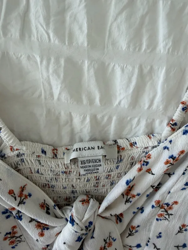 American Eagle Floral Flowy Top - Image 4