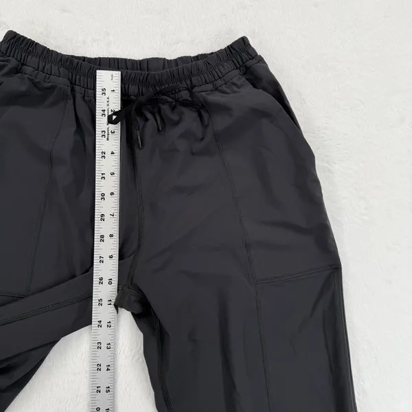 Lululemon Final Play crop‎ 23" deep coal Jogger Pants Women's Size 6 Athletic - Image 3